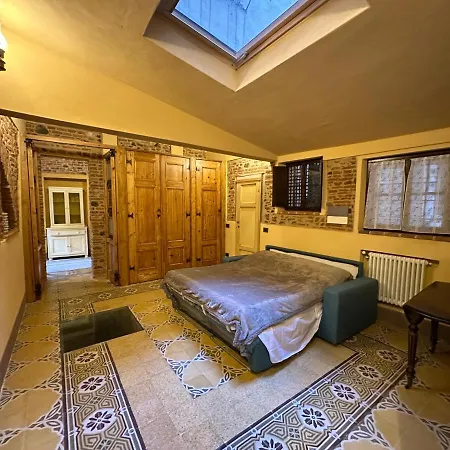 Torre Guinigi - Anfiteatro W/courtyard Apartmán
